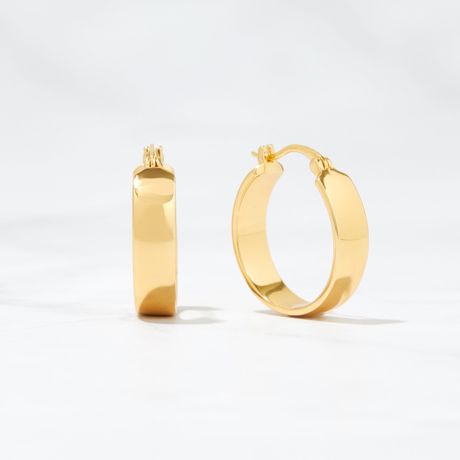 18mm-chunky-hoop-earrings-scaled-1.jpg 925 Silver Chunky Hoop Earrings - Image 1