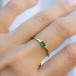 925 Silver Emerald Simple Baguette Ring - Image 6