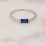 925 Silver Sapphire Simple Baguette Ring - Image 3