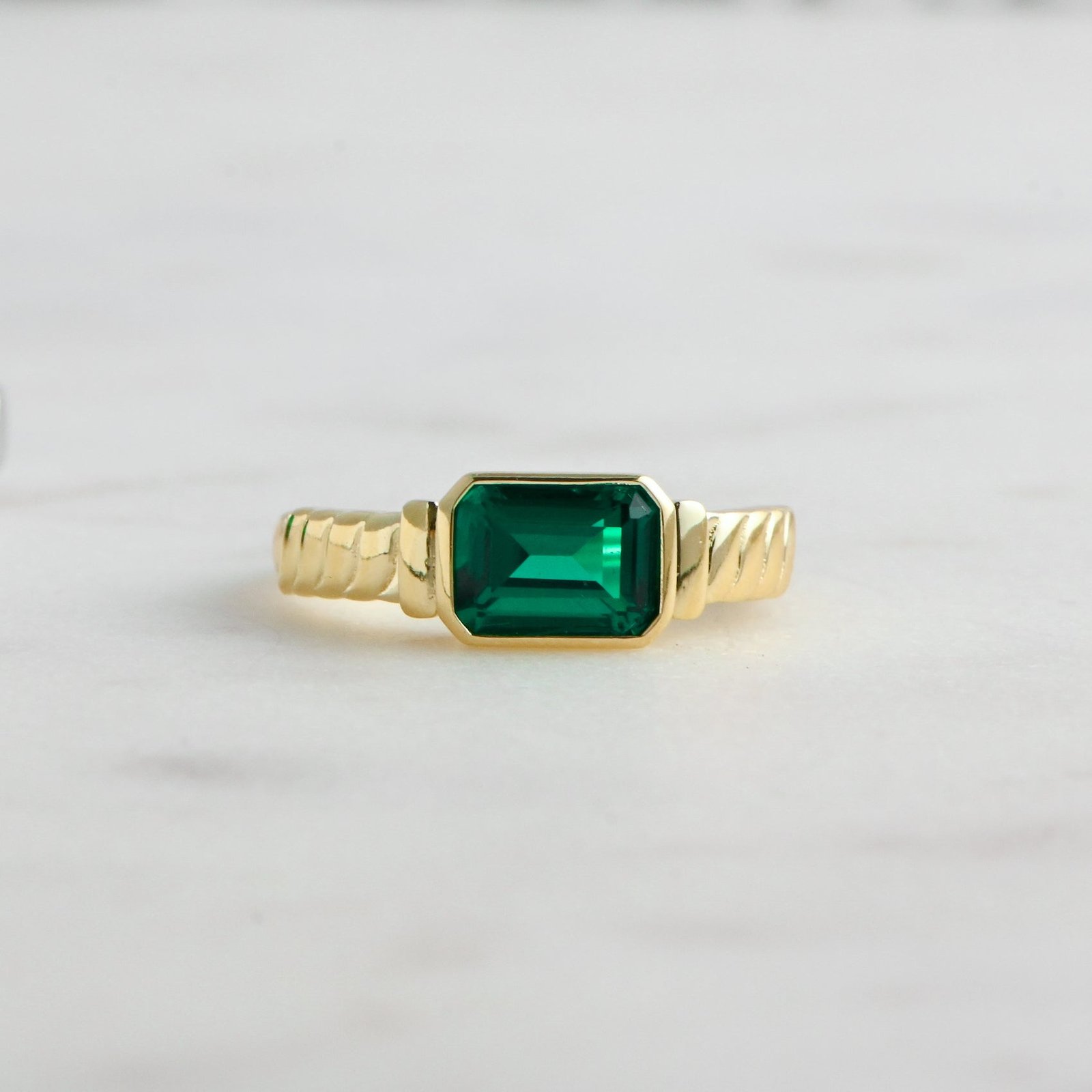 emerald-statement-ring.jpg 925 Silver Emerald Statement Ring - Image 1