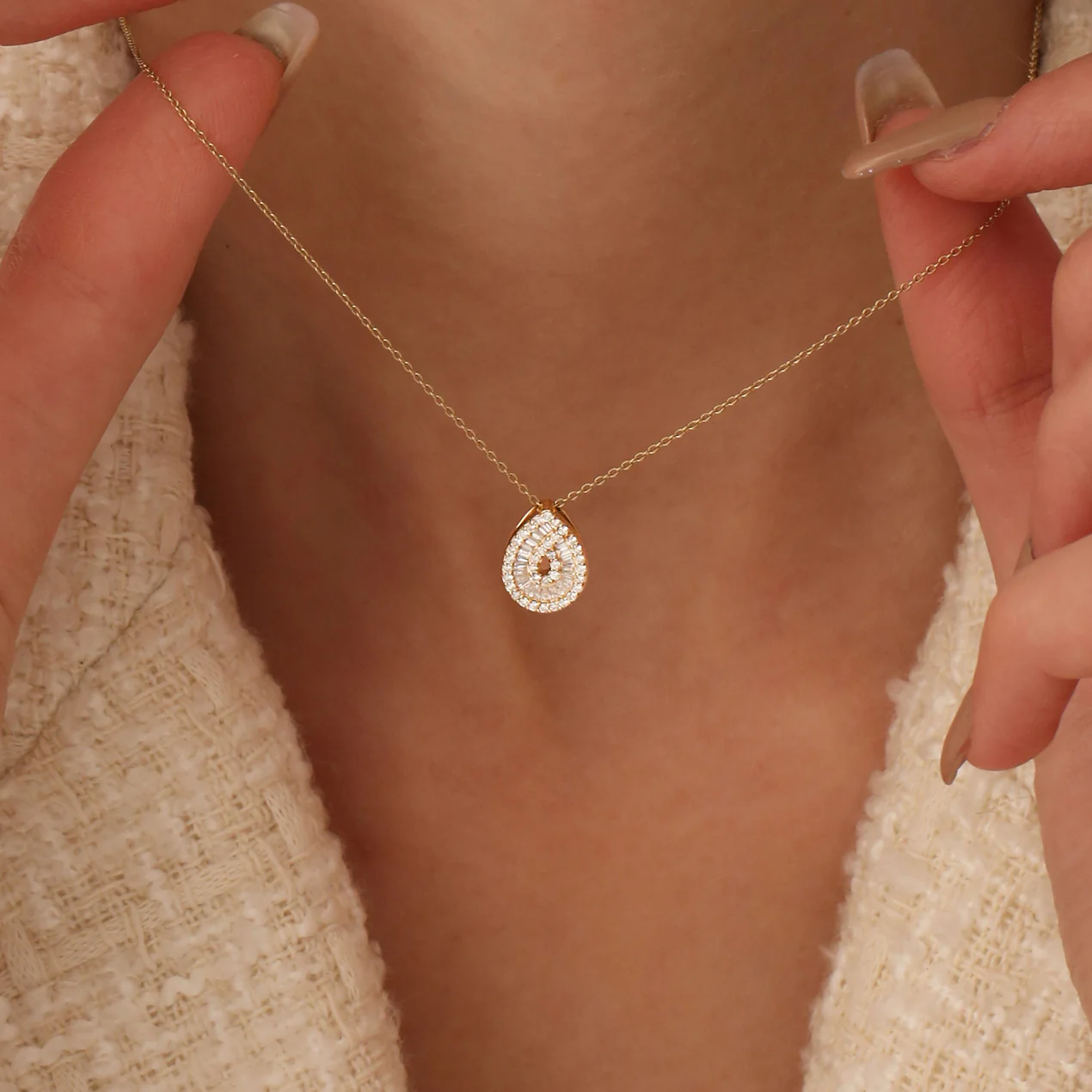 400548_288a53825fb647a29a700946a49cd021mv2.webp 925 Silver Pear Shape Diamond Statement Necklace - Image 1