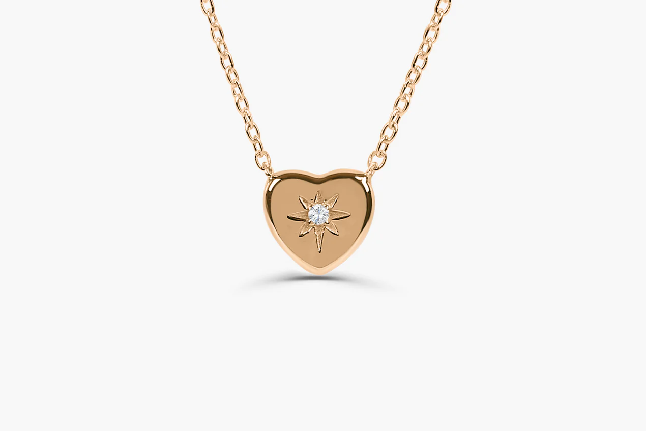 400548_416857b6739e46feb26c01f22b12d167mv2.webp 925 Silver Starburst Heart Necklace - Image 1