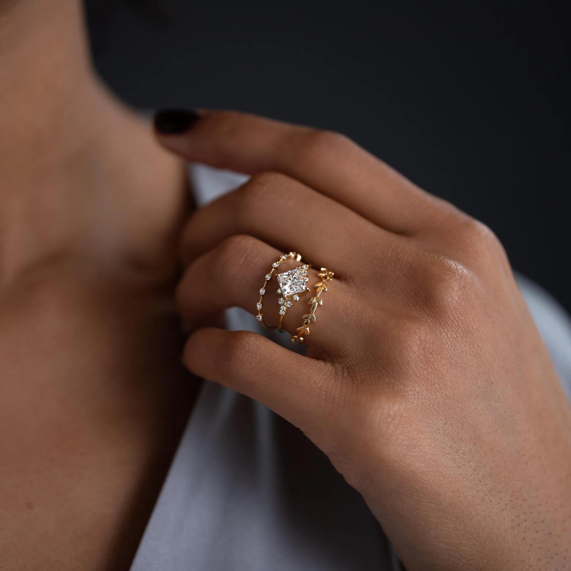 400548_c50d0b5dd56a4def8fdd3d4bc177f4a9mv2.webp 925 Sterling Silver Vine Band - Image 1