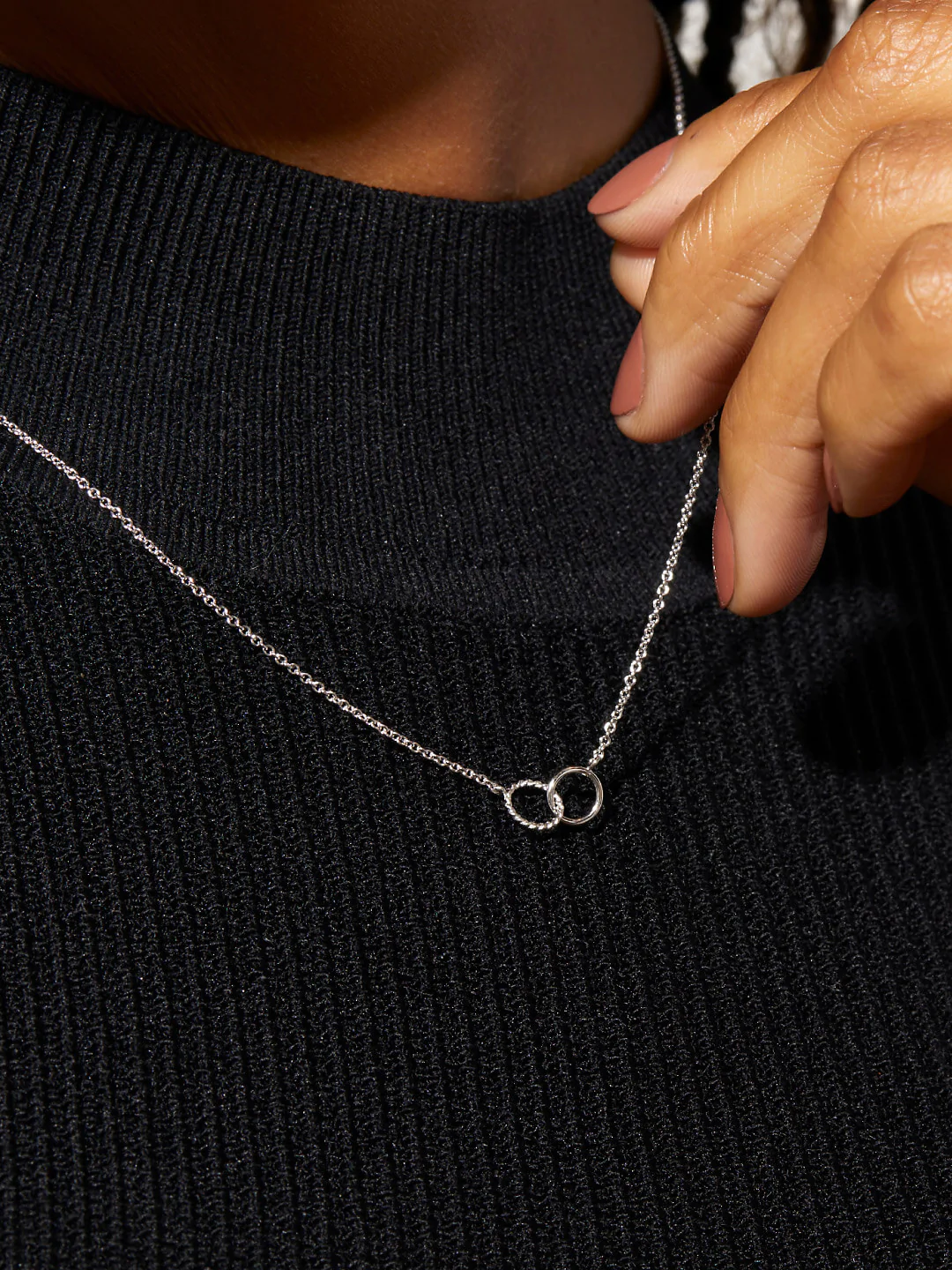 400548_cbfaaec38f3645fca7fb47462aecb699mv2.webp 925 Silver Sam Necklace - Image 1
