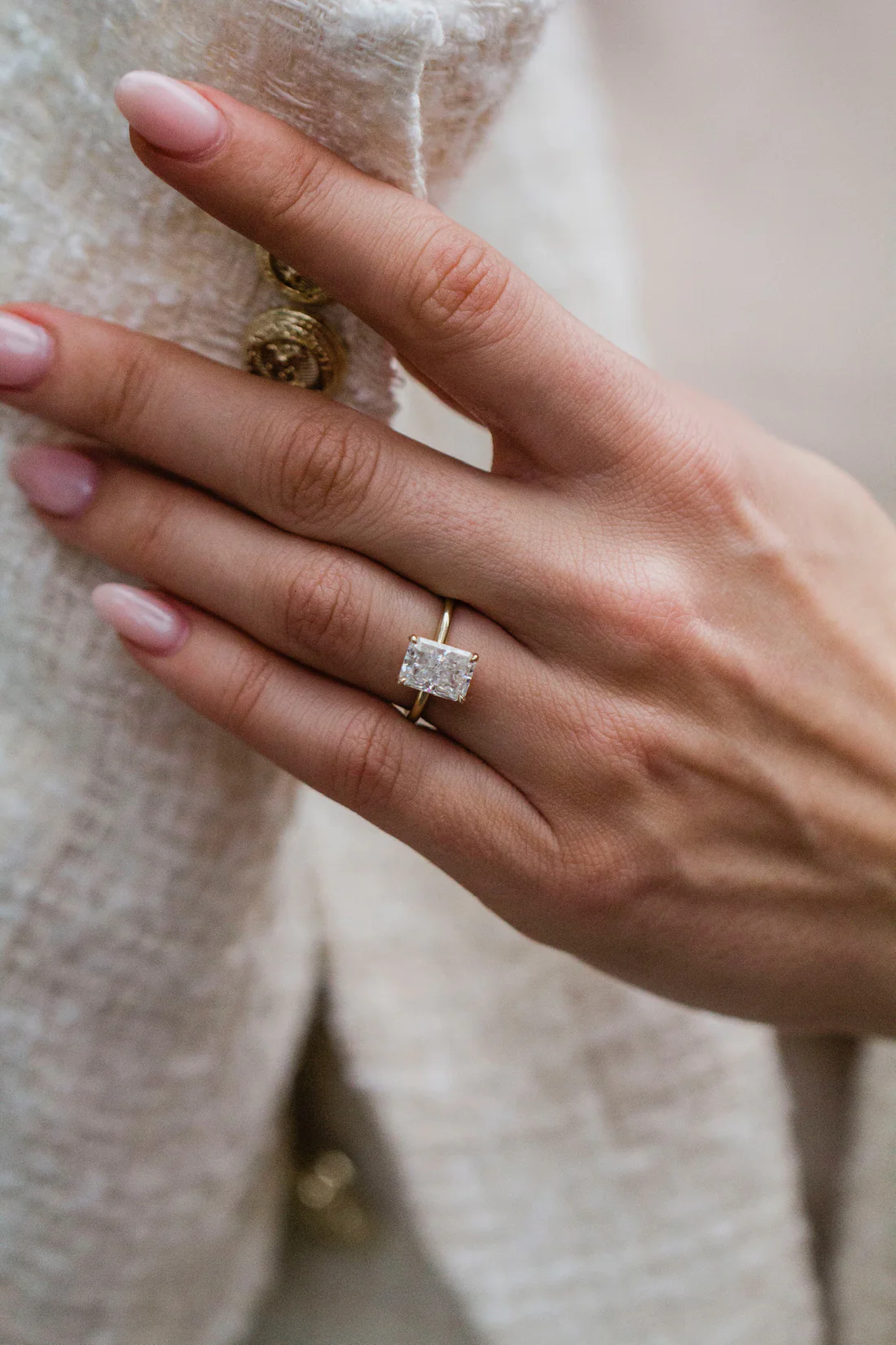 400548_cd229b9a00974fa6ac9962abe6df13f8mv2.webp 925 Silver 2.50Ct Rediant Cut Diamond Engagement Ring - Image 1