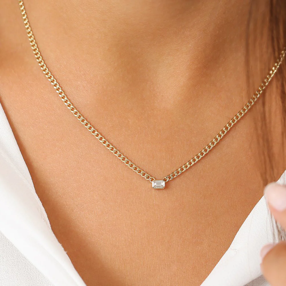 400548_daffddfb43e44080ab80ba022549c846mv2.webp 925 Silver Emerald Diamond Necklace - Image 1
