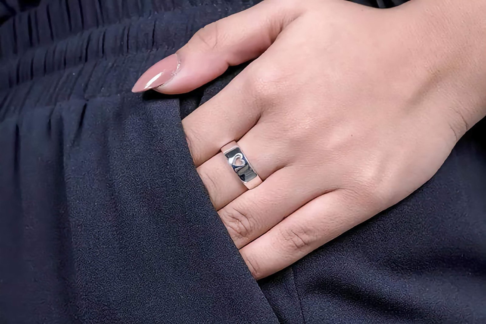 Swarish-Jewels-925-Sterling-Silver-Heart-Cut-Out-Ring-edited-scaled-1.jpg 925 Silver Heart Cut Out Ring - Image 1