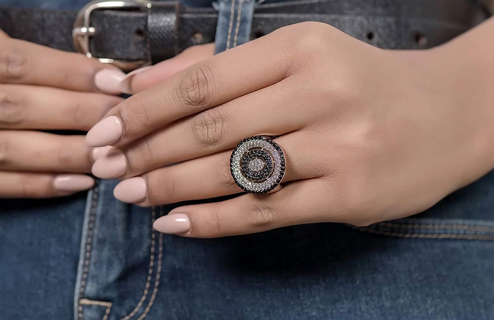 Swarish-Jewels-925-Sterling-Silver-Retro-Ring-edited-scaled-1.jpg 925 Silver Retro Ring - Image 1