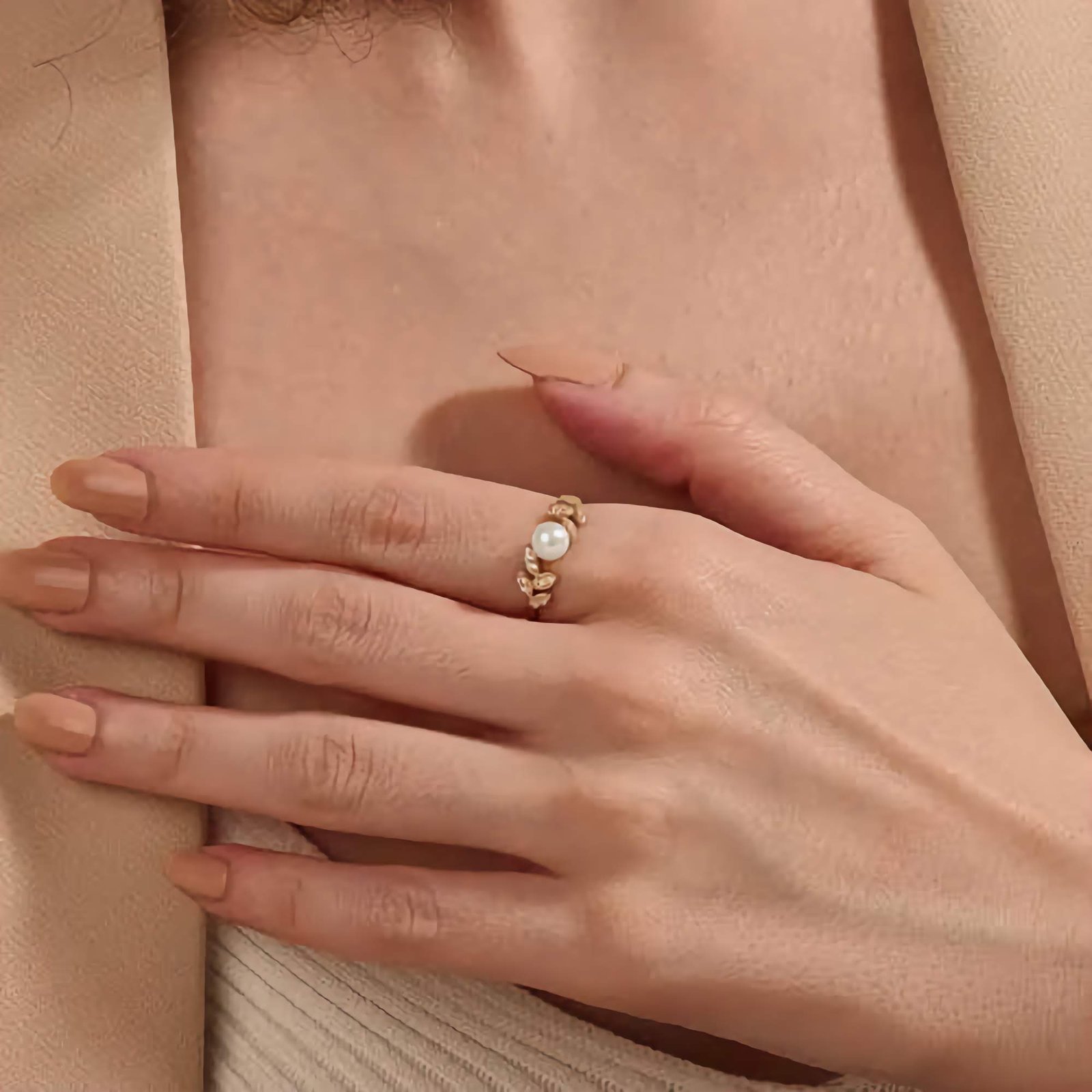 925 Silver Pearl Leaves Engagement Ring - Image 2