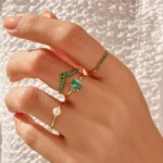 925 Silver Emerald Royal Curve Ring - Image 4